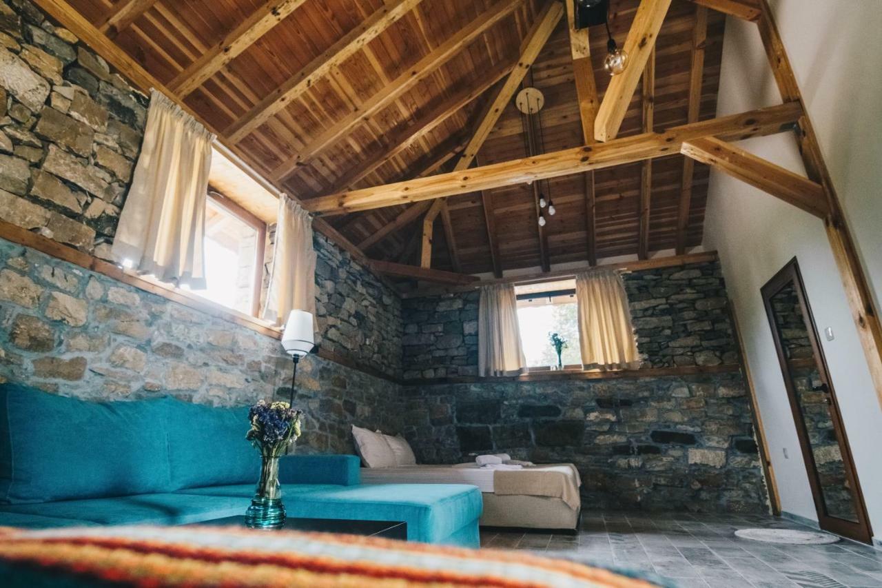 Завоя Hotel Krushuna Bagian luar foto